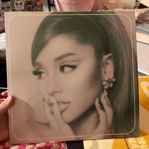 ariana grande vinyl!